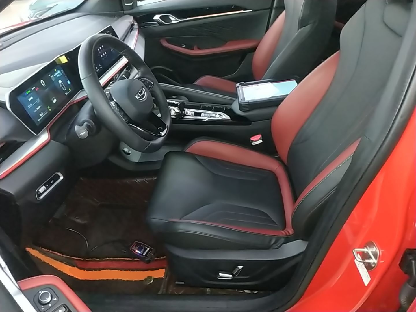 Geely Auto Coolray 2022 Bin Yue COOL 1.5TD DCT Ignite Edition — снимка 17