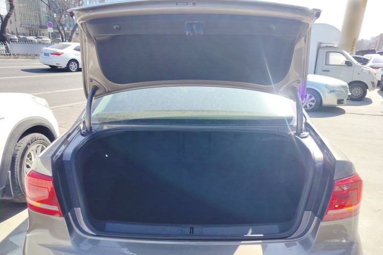 Used Volkswagen Magotan 2015 2.0 TSI Prestige Model
