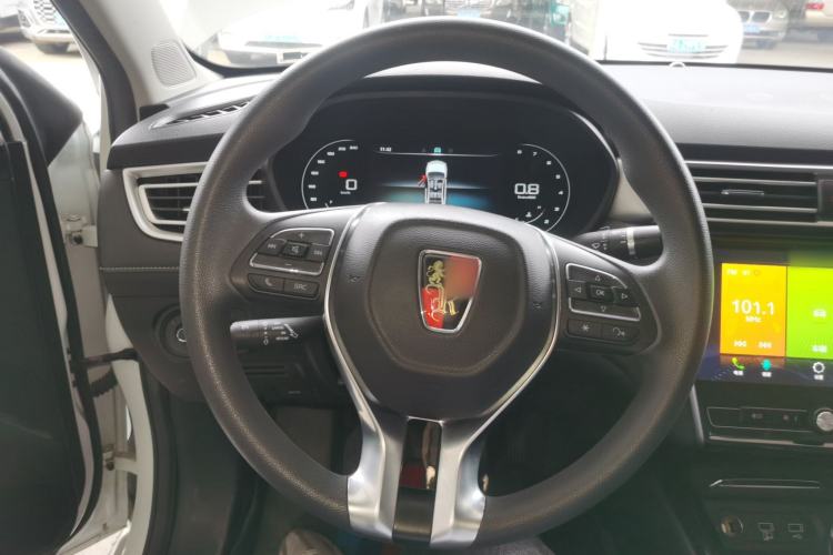 Used Roewe i5 2020 1.5L Automatic 4G Connect Luxury Flagship Edition Steering Wheel