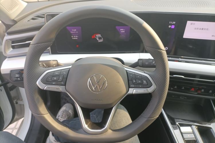 Used Volkswagen Lamando 2025 Lavida L 280TSI DSG Cool & Spicy Edition Steering Wheel