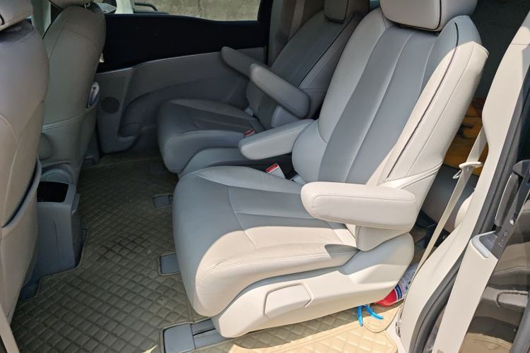 Used Buick GL8 2020 Land Business Class 652T Luxury Model Left Rear Seat