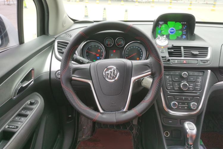Used Buick Encore 2015 1.4T Automatic Two-Wheel Drive Urban Elite Version Steering Wheel