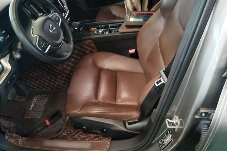 Used Volvo S60 2021 T4 Zhiyi Luxury Edition