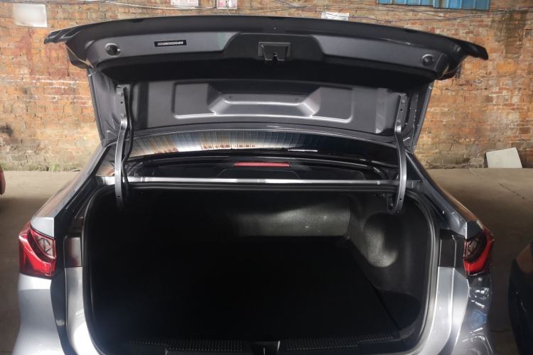 Used Roewe i5 2023 1.5L Manual Comfort Edition Trunk