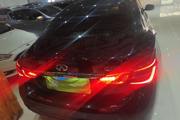 Used Infiniti Q50L 2018 2.0T Comfort Edition China VI Standard
