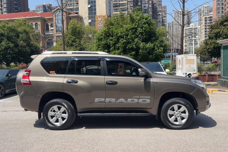 Used Toyota Prado  Exterior 4