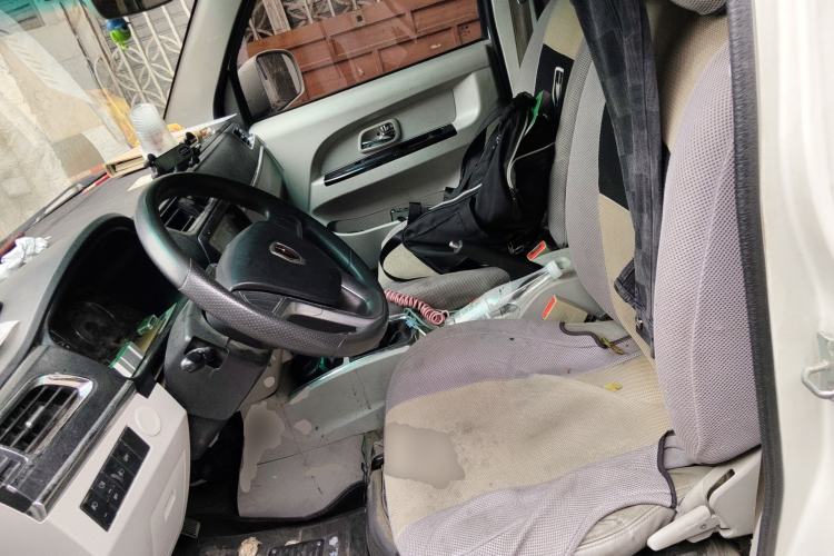 Used Jinbei New Hiace X30L 2021 1.5L Business Central Air-Conditioned Coach China VI Standard SWC15M Left Front Seat