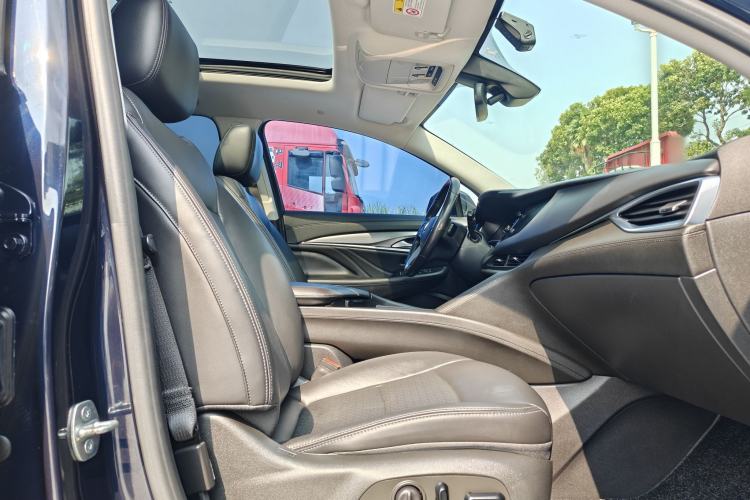 Used Buick Enclave 2020 28T Two-Wheel Drive Prestige Version