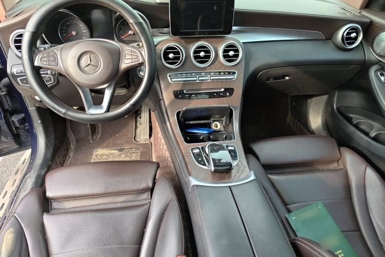 Used Mercedes-Benz GLC 2017 GLC 300 4MATIC Sport Edition Center Console