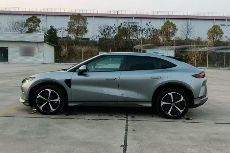 Used BYD Song L EV 2025 Intelligent Driving Version 662 km LiDAR Excellence Edition
