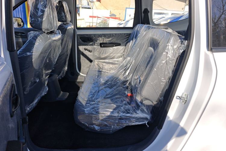 Used Wuling Hongguang New Energy 2025 Extended-Range Hybrid 50 km Utility Version Left Rear Seat