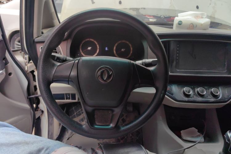 Used FORTHING Lingzhi 2017 M5L 1.6L 7-Seater Standard Model Steering Wheel