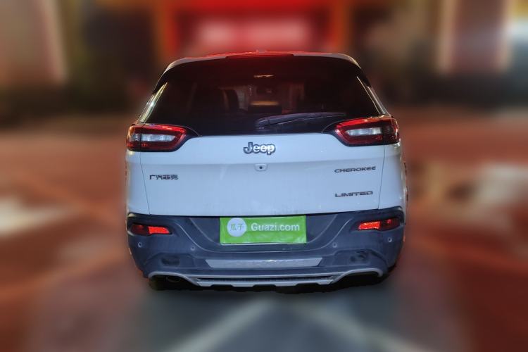 Used Jeep Cherokee 2017 2.0L Superior Edition