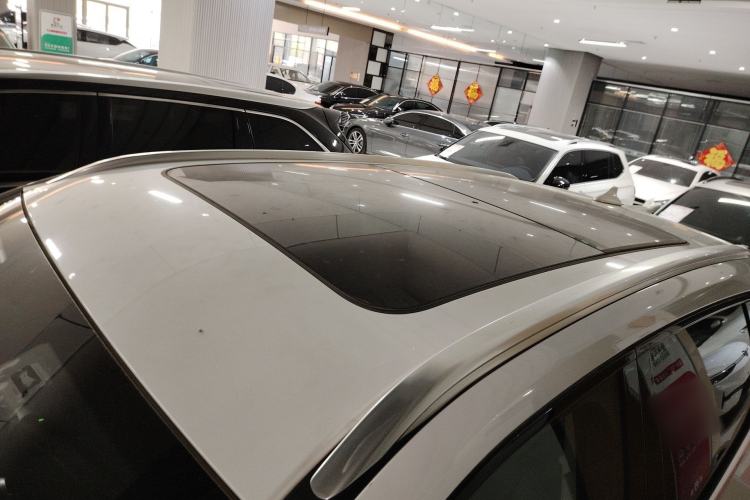 Used Wey VV6 2019 2.0T Two-Wheel-Drive Ultra-Luxury Version China VI Standard Roof