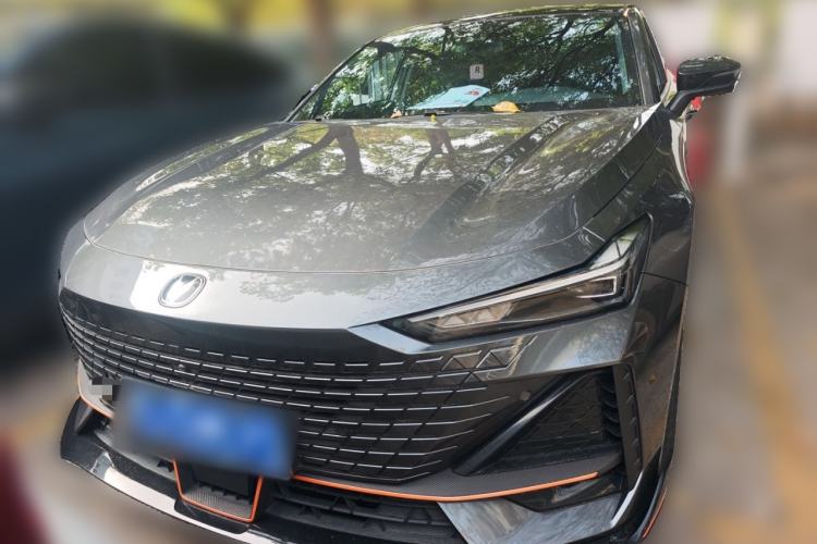 Used CHANGAN UNI-V 2022 1.5T Sport Edition Front