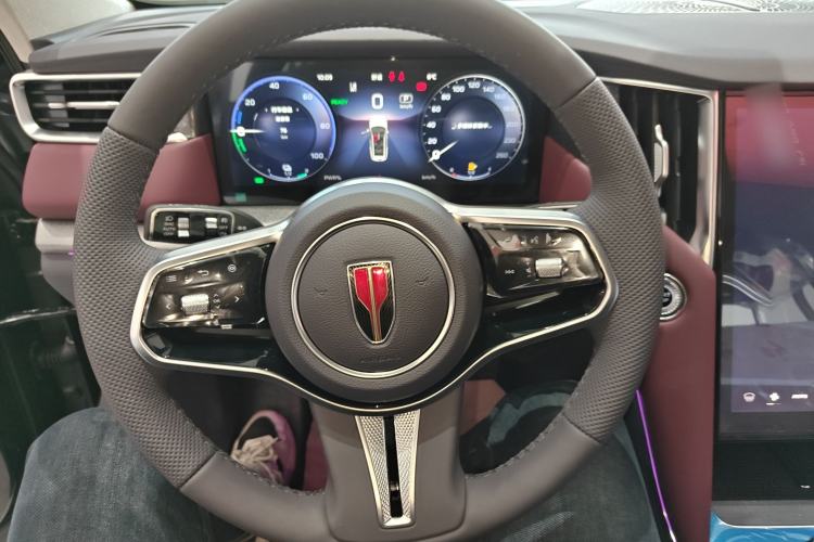 Used Hongqi HS7 PHEV 2025 Model 2.0T PHEV Four-Wheel Drive 2 Million Units Commemorative Edition 6-Seater