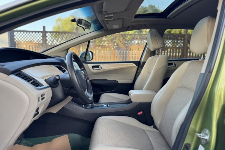 Used Honda Jade 2016 1.8L Automatic Comfort Elite Version 5 Seats Interior 6