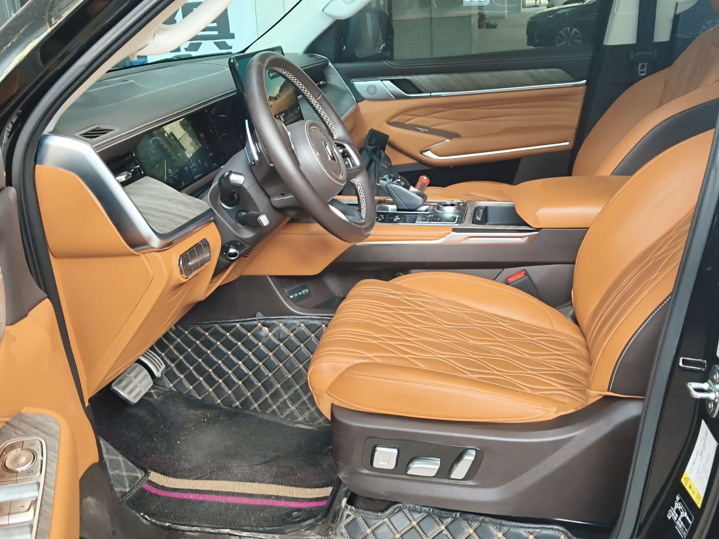 المقاعد الأمامية داخل السيارة