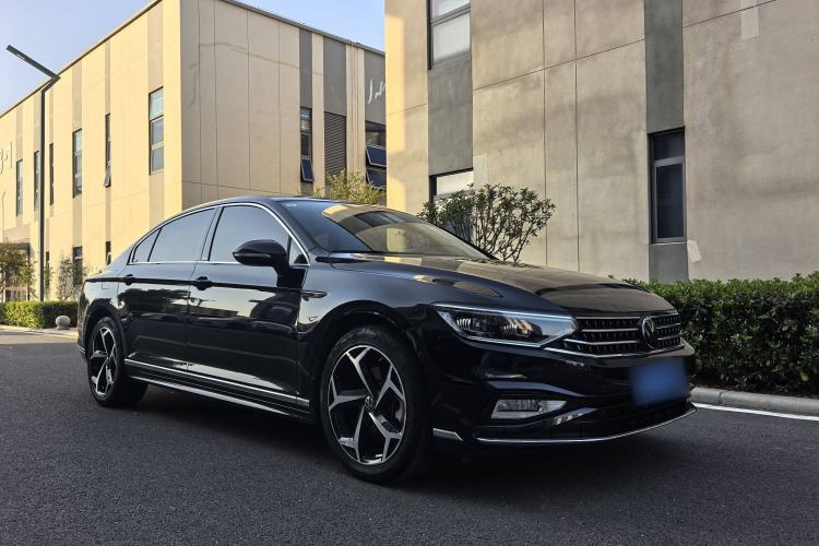 Used Volkswagen Magotan 2023 2 Million Units Commemorative Edition 330TSI DSG Luxury Version