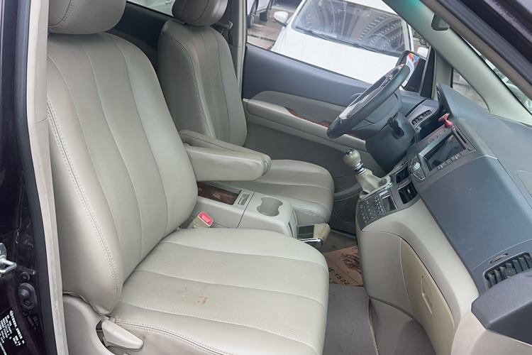 Used BYD M6 2013 2.4L Manual Luxury Model
