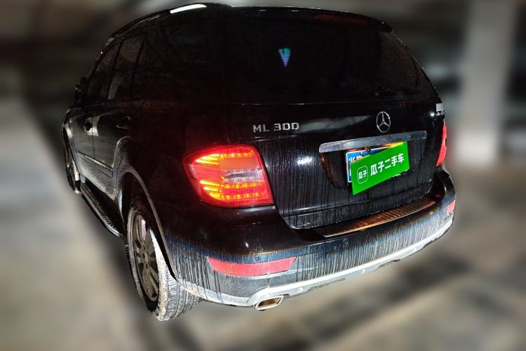 Used Mercedes-Benz M-Class 2010 ML 300 4MATIC