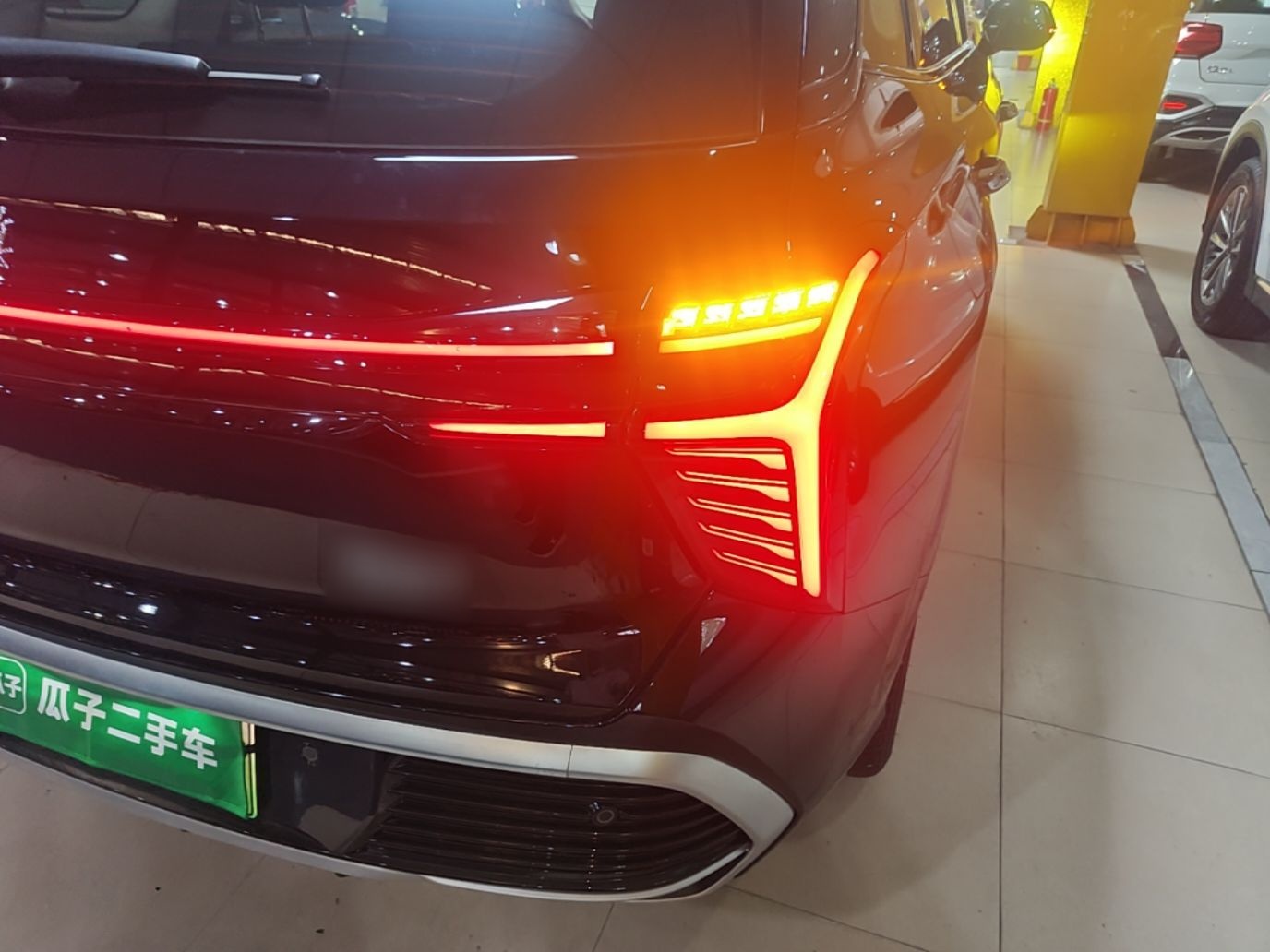 Hongqi HS3 PHEV 2025 Model 117km Jingwei Edition — снимка 9