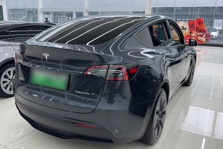 Used Tesla Model Y 2024 Rear-Wheel-Drive Version
