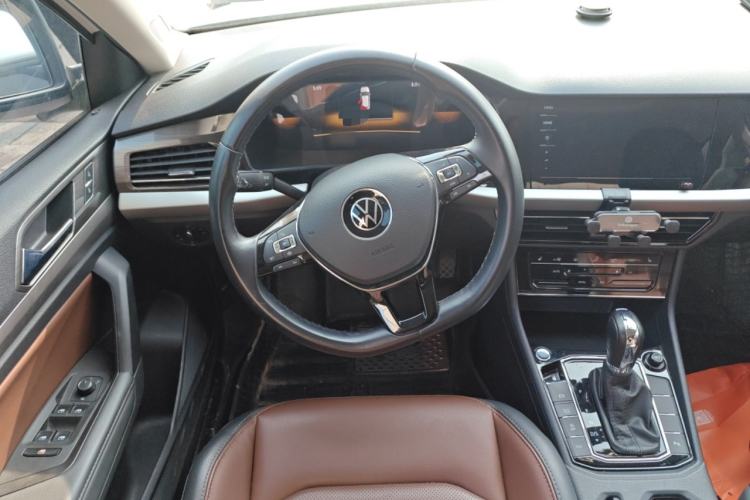 Used Volkswagen Lavida 2021 280TSI DSG Luxury Edition
