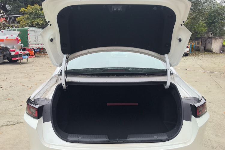 Used CHANGAN Eado 2025 Blue Whale 1.5T 500Bar Prestige Model
