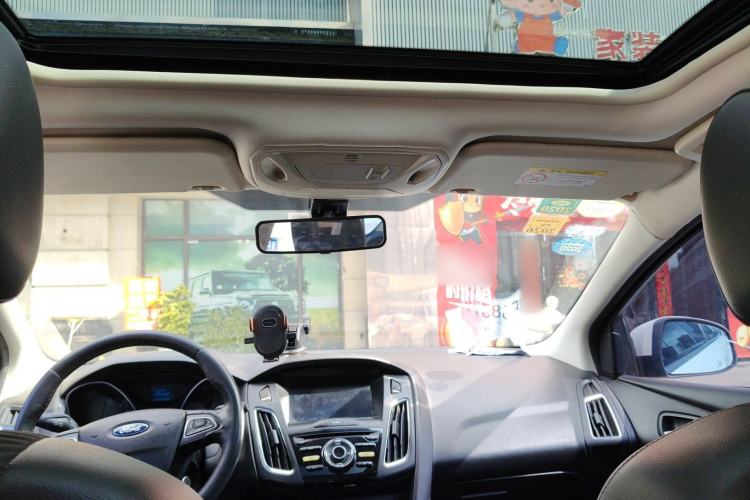 Used Ford Focus 2017 Hatchback 1.6L Automatic Fashion Edition Smart Drive Version
