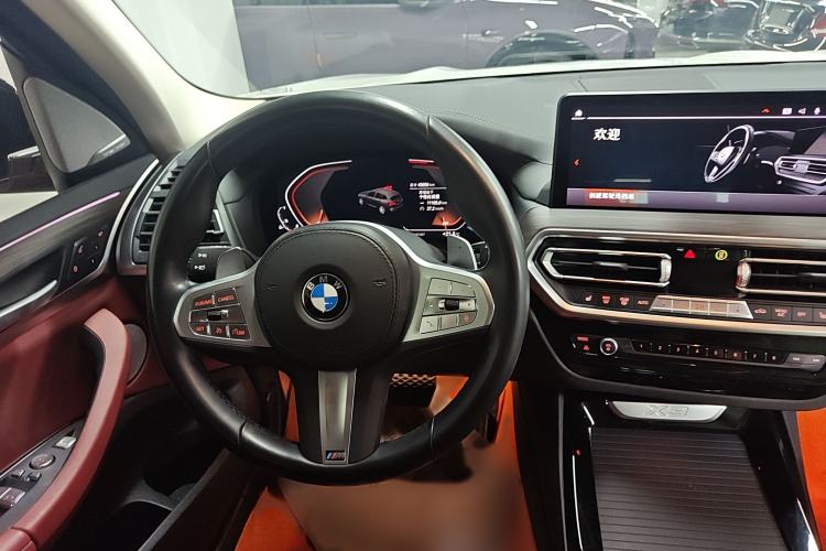 Used BMW X3 2022 Second Facelift xDrive30i Leading Edition M Night Sky Package Steering Wheel