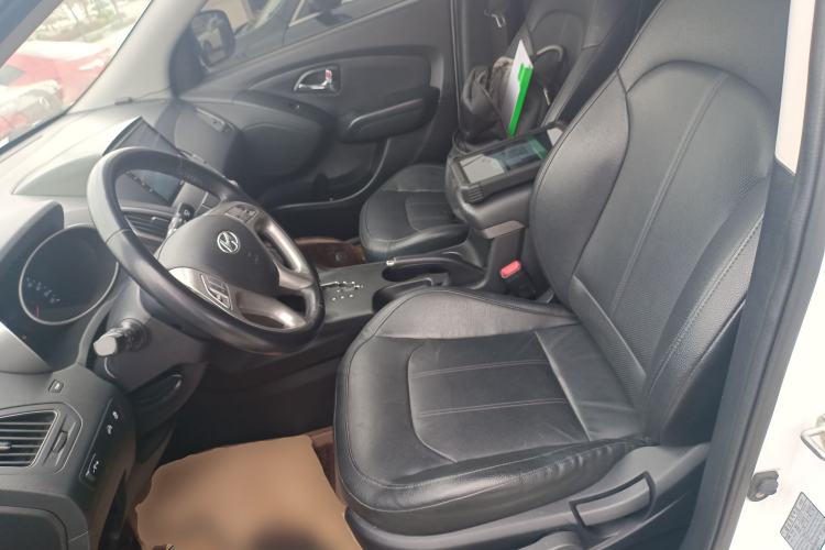 Used Hyundai ix35 2015 2.0L Automatic 2WD Smart Version China V Standard
