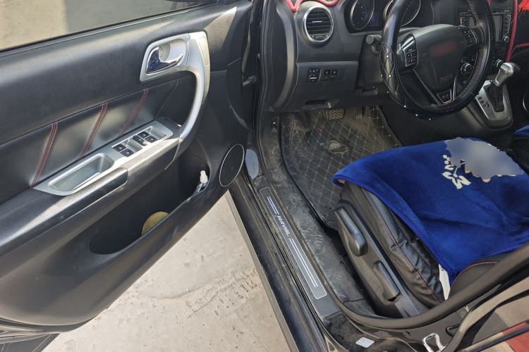 Used Haval H6 2013 Upgraded Model 2.4L Automatic Two-Wheel Drive Elite Version Driver Seat