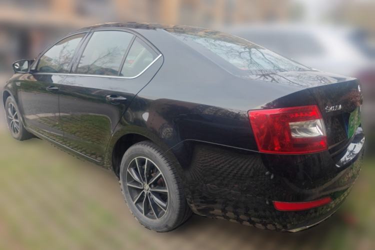 Used Skoda Octavia 2017 1.6L Automatic Smart Drive Edition