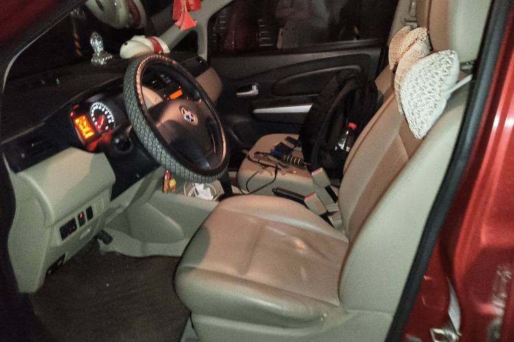 Used Venucia R50 2013 1.6L Automatic Luxury Edition
