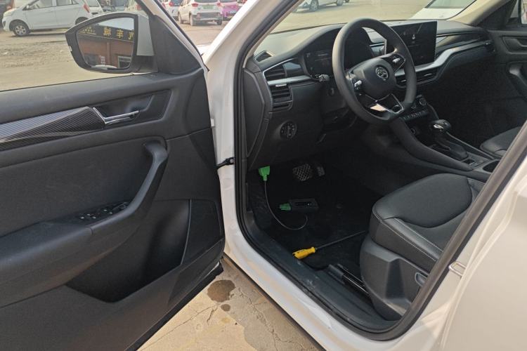 Used Skoda Kodiaq 2022 Facelifted TSI330 5-Seater Two-Wheel-Drive Luxury Edition