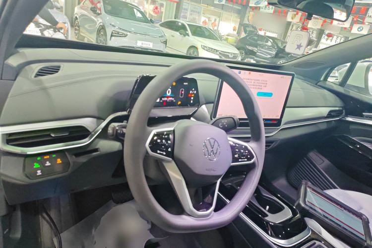 Used Volkswagen ID.4 CROZZ 2025 Pure Edition Center Console