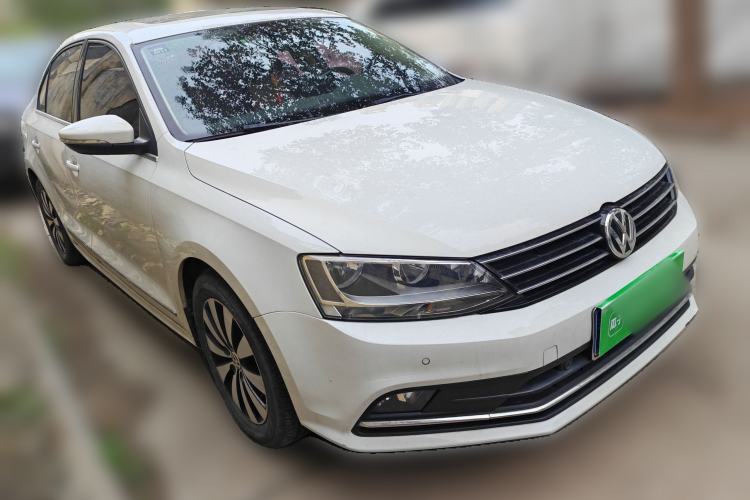 Used Volkswagen Sagitar 2015 230TSI Automatic Luxury Model