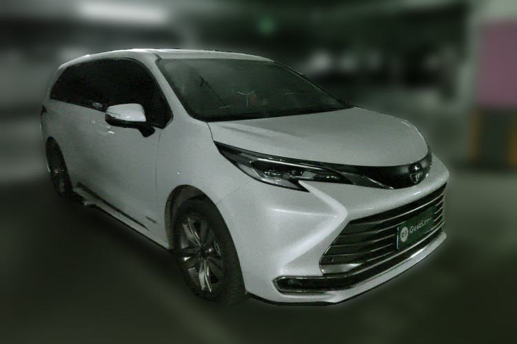 Used Toyota Sienna 2023 2.5L Hybrid Comfort Edition
