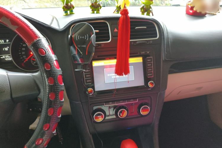 Used Volkswagen Golf 2012 1.4 TSI Automatic Comfort Edition Audio And AC Panel