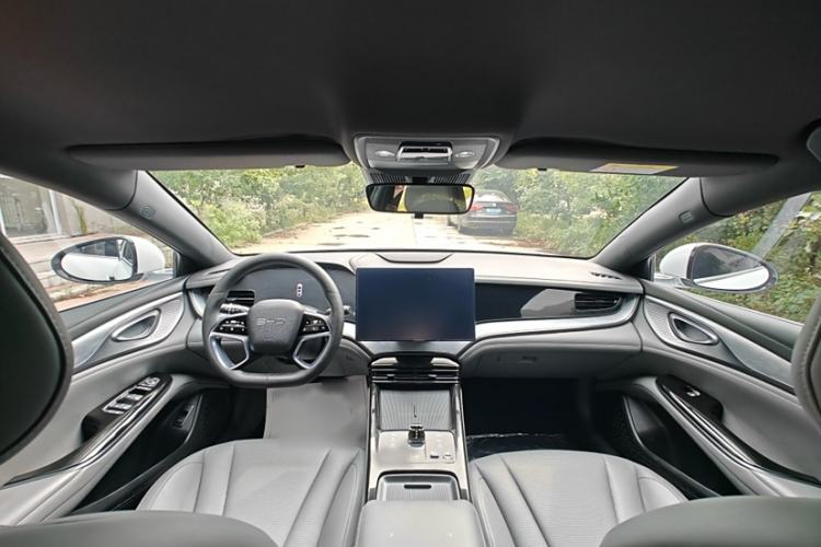 Used BYD Seal 2024 HONOR Edition DM-i 1.5L 121km Elite Model
