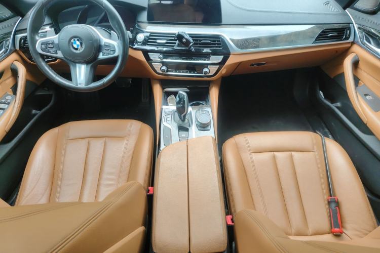 Used BMW 5 Series 2019 Facelifted 530Li Leading Edition M Sport Package
