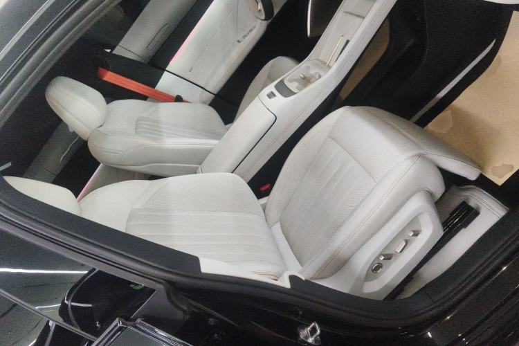 Used ONVO L60 2024 60 kWh Rear-Drive Version Right Front Seat