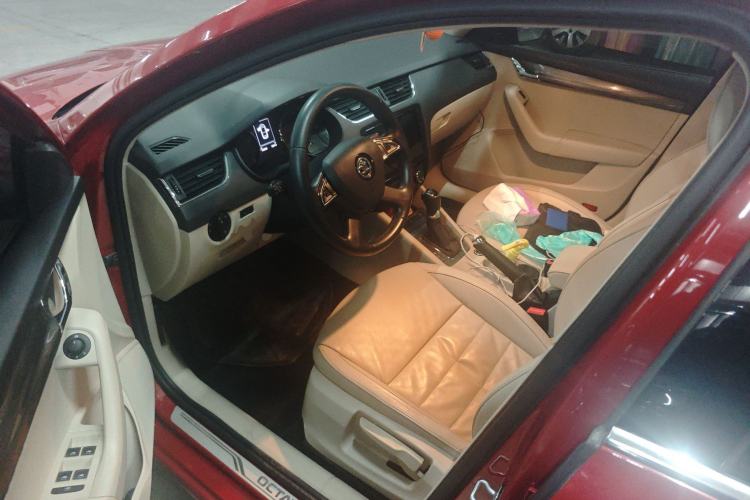Used Skoda Octavia 2015 1.6L Automatic Yijun Edition
