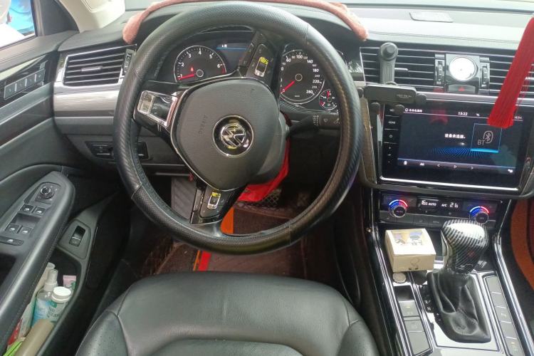 Used Volkswagen Phideon 2019 380TSI Two-Wheel Drive Business Edition China VI Standard