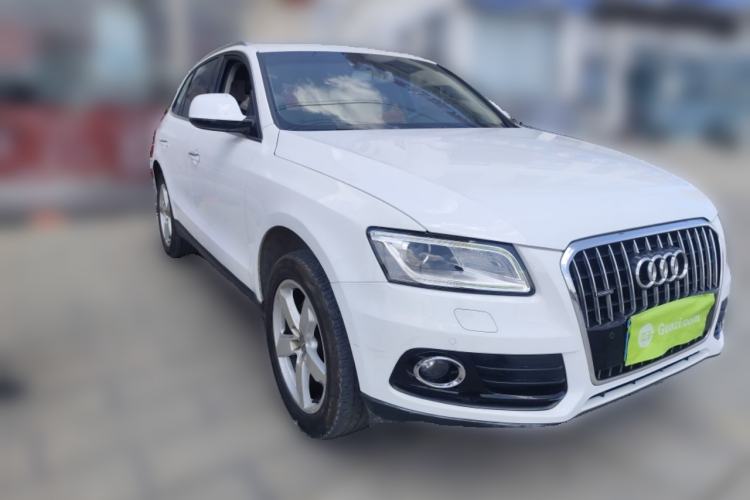 Used Audi Q5 2016 40 TFSI Technology Edition Front Right 45 Deg