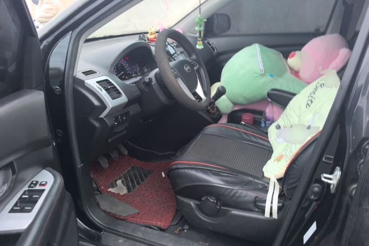 Used BYD S6 2013 Platinum Edition 2.0L Manual Luxury Model