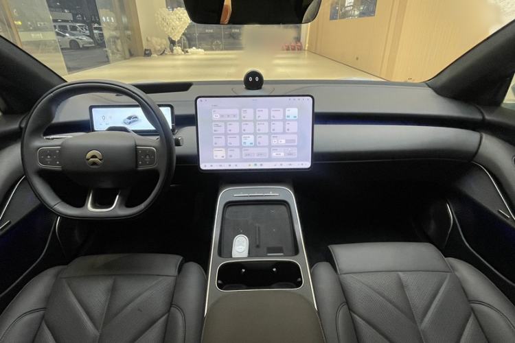 Used Nio ET5T 2025 75 kWh Touring Interior 12