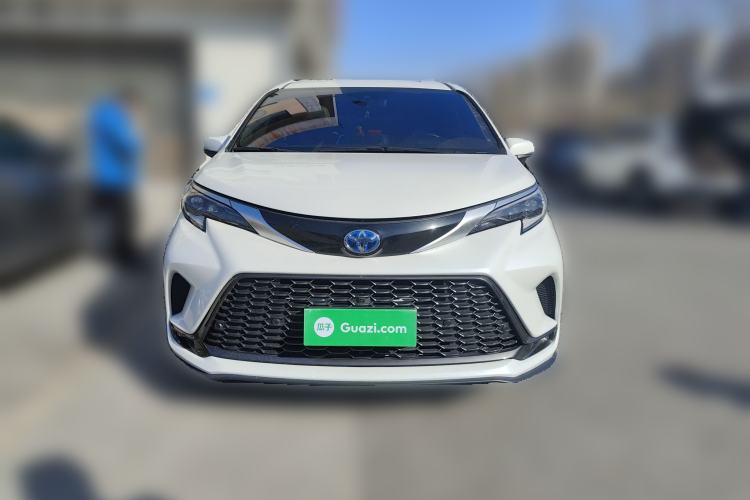 Used Toyota Granvia 2022 2.5L Hybrid Flagship Edition
