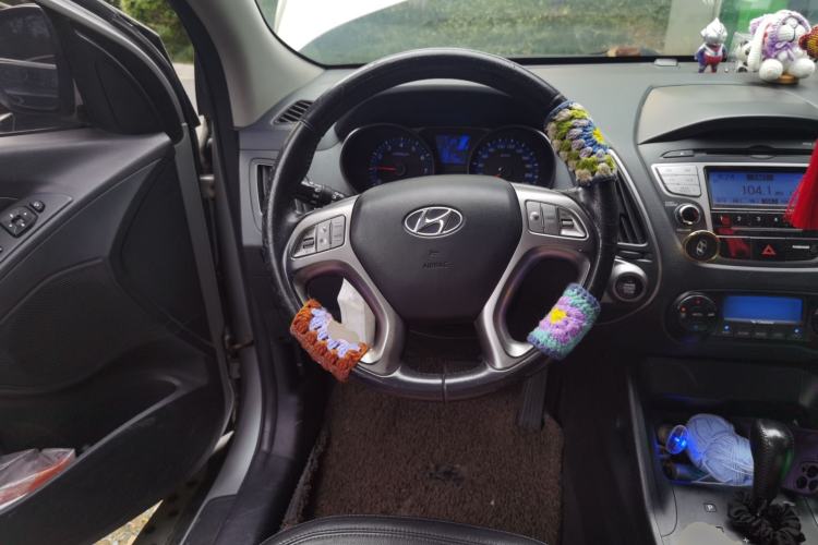 Used Hyundai ix35 2010 2.0L Automatic Two-Wheel Drive Elite Edition GLS
